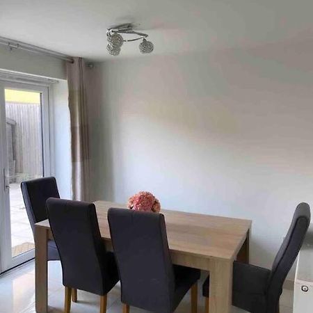 3 Stories, 5 Bedroom House In Prime Location With Balcony And Shared Garden Ливърпул Екстериор снимка